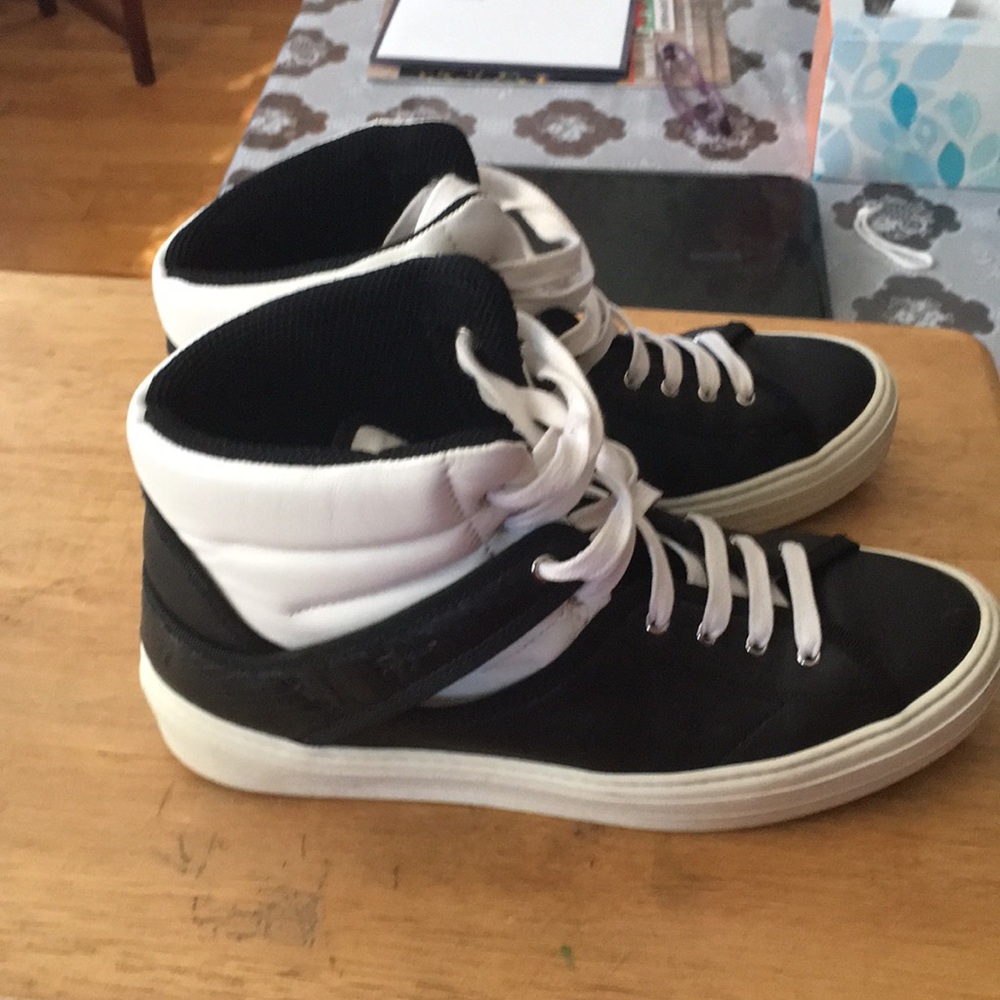 Ferragamo sneaker Authentic